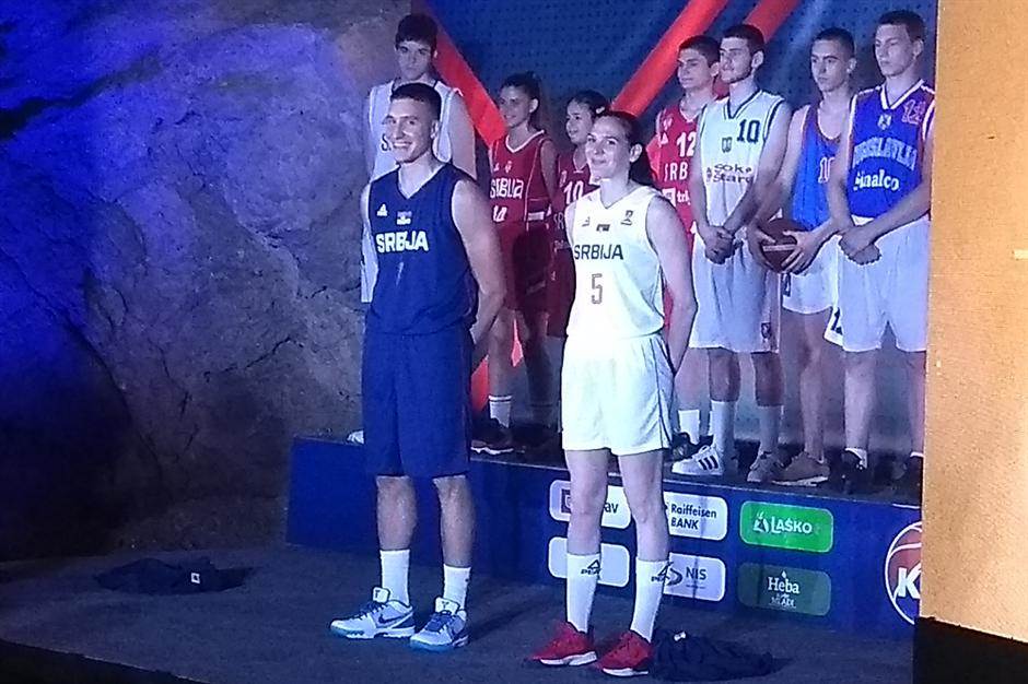  Košarkaška reprezentacija Srbije - novi plavi dresovi 