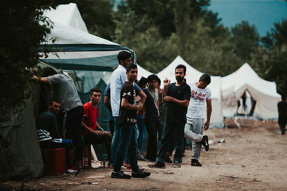  Bihać: Migranti se tukli sjekirama 