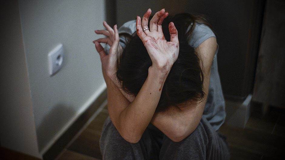  Kćerka glumca: Partner me je tukao, silovao  