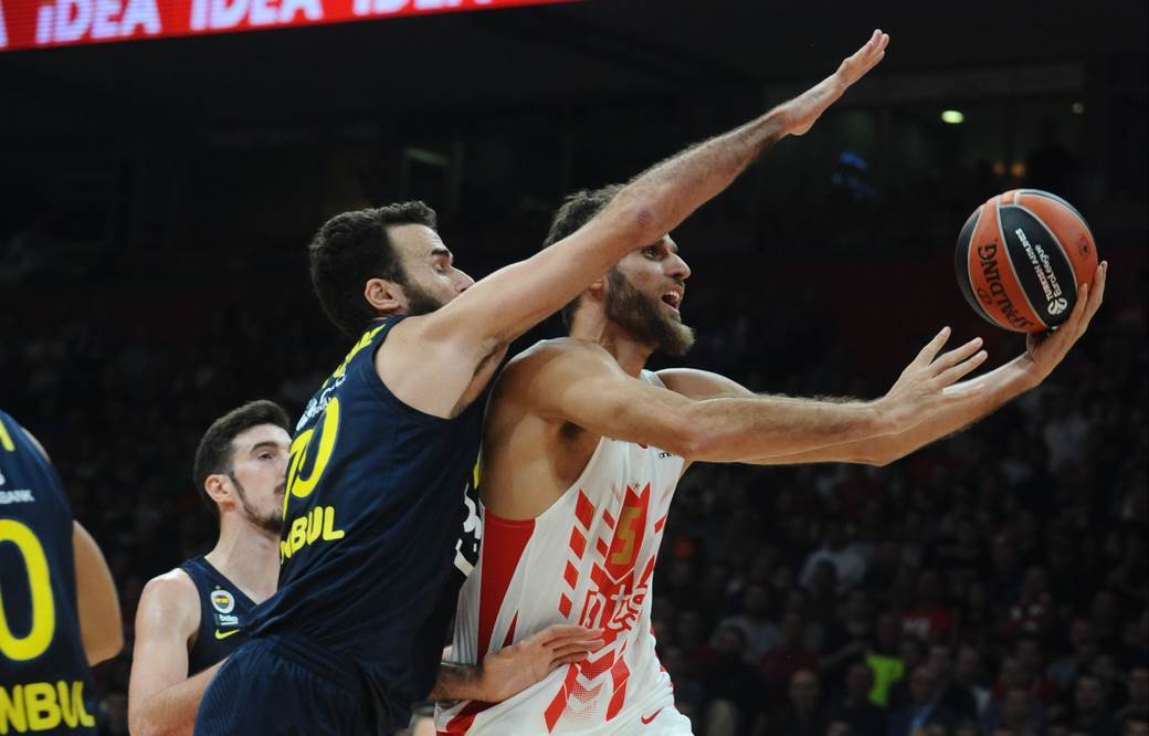 Crvena zvezda, Fenerbahče, Stratos Perperoglu