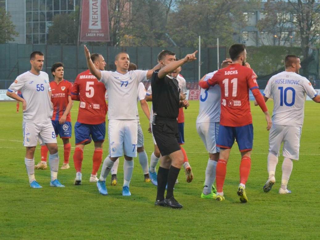 Borac, Tuzla siti