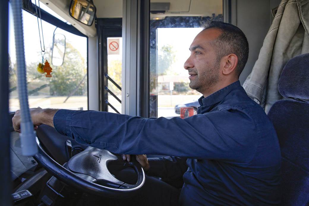 ljuba vozač autobusa autobus