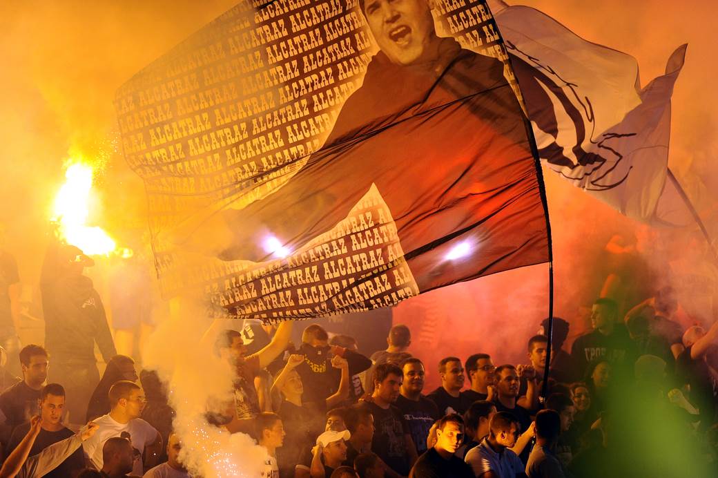  HICI U BEOGRADU: Ubijen Kića Alkatraz, vođa navijača Partizana? 