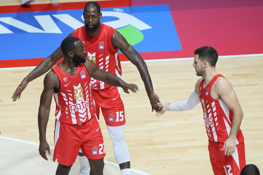  Crvena-zvezda-igra-cetiri-4-utakmice-u-sedam-7-dana-Izjava-Andrije-Gavrilovica-i-o-plejmejkeru 