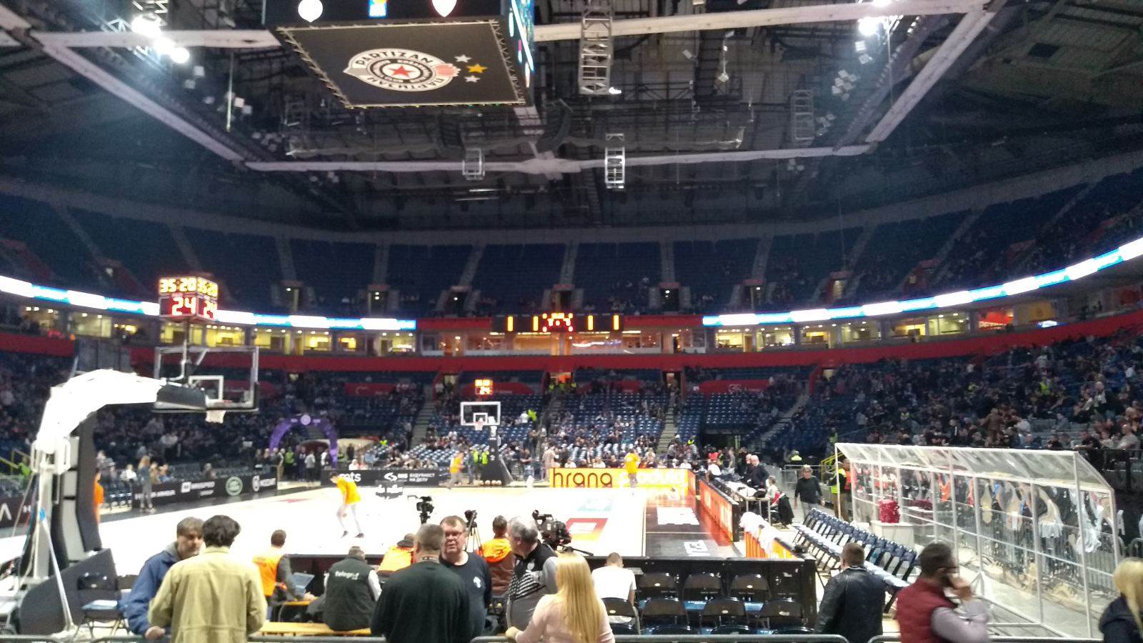 štark arena.jpg