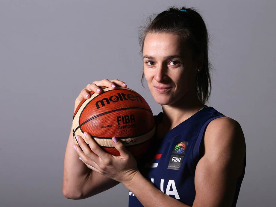  Nevena Jovanović uživa uz poteze Luke Dončića 