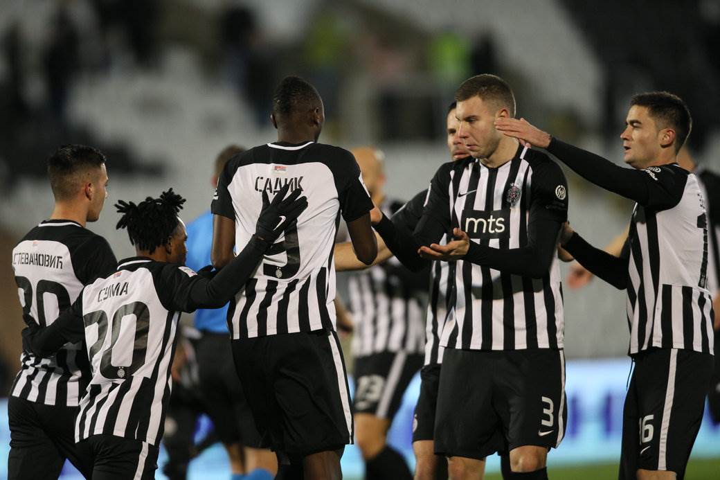  Posle pljuska na treningu, Savo o utakmici: Nije pitanje života i smrti 