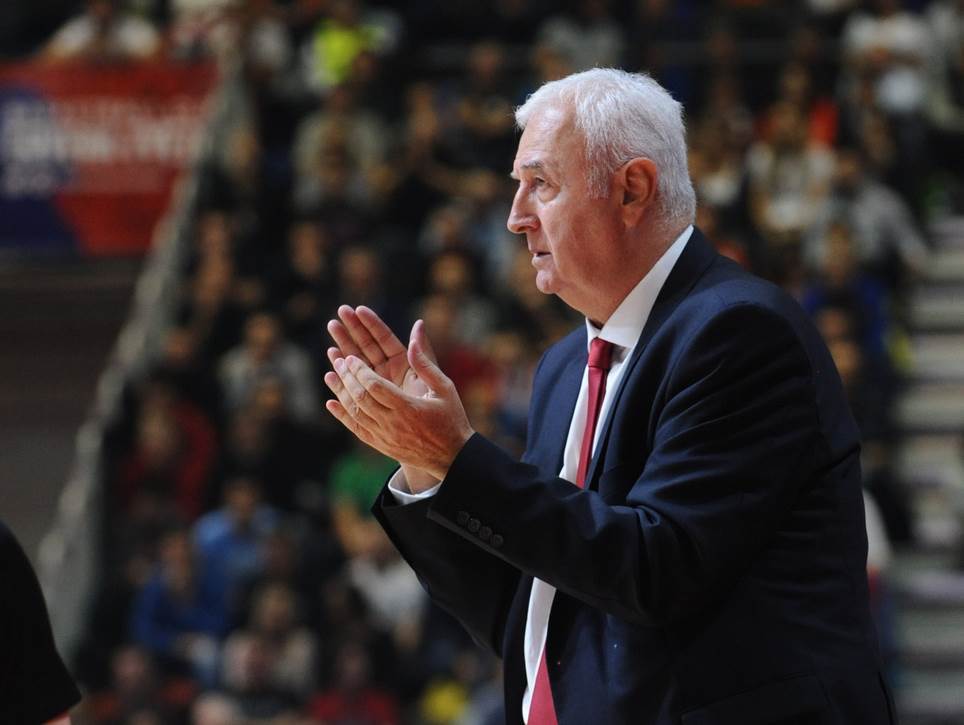  Crvena-zvezda-Valensija-trojka-Lorenca-Brauna-i-izjave-trenera-Dragana-Sakote-i-Valensije-Ponsernau 