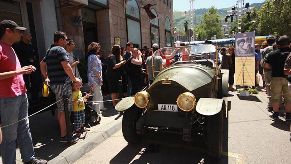  Replika Ferdinandovog auta hit među turistima 