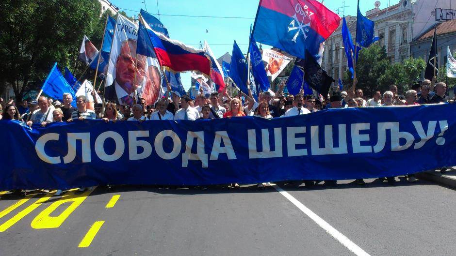  Radikali upozorili Vučića i Nikolića 