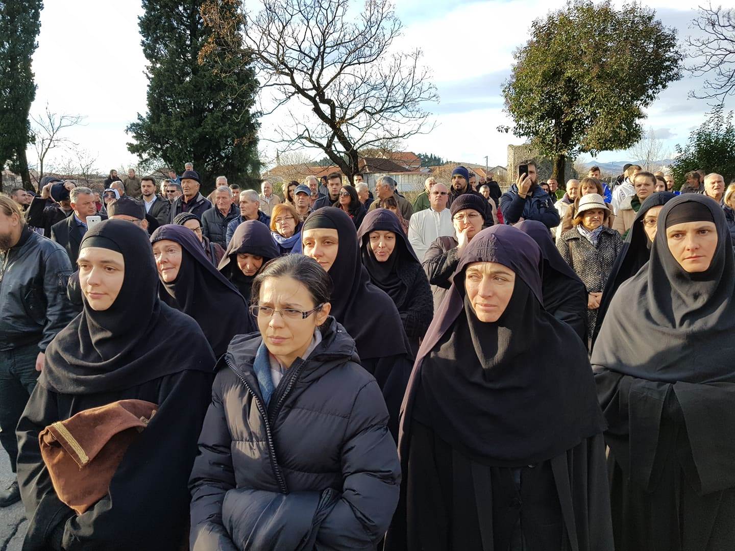  Sveštenici i monasi ispred Skupštine Crne Gore: Stop zakonu o veroispovesti 