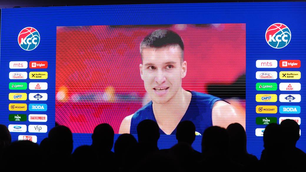  Ko je najbolji košarkaš Nikola Jokić ili Bogdan Bogdanović 