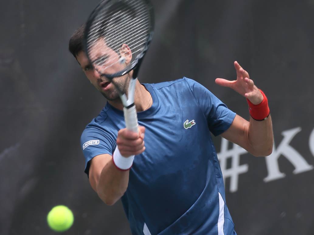  Novak-Djokovic-jak-trening-u-teretani-pred-pocetak-nove-sezone-VIDEO 