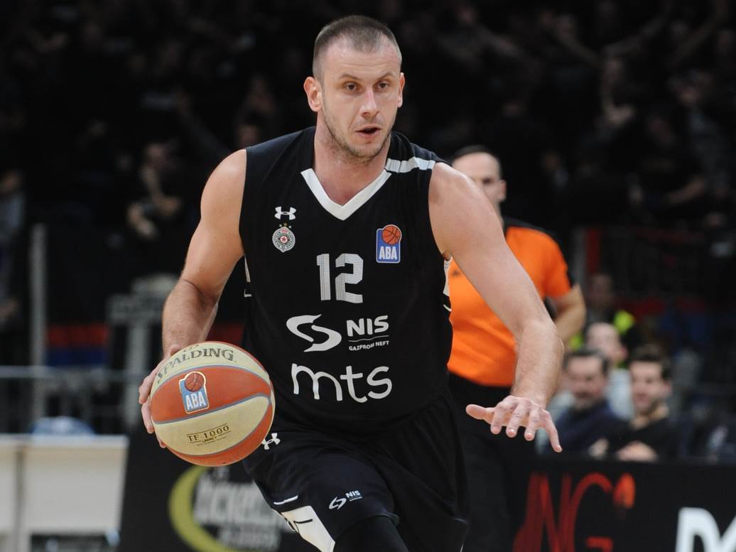  KK-Partizan-Trento-Evrokup-Novica-Velickovic-euforija 