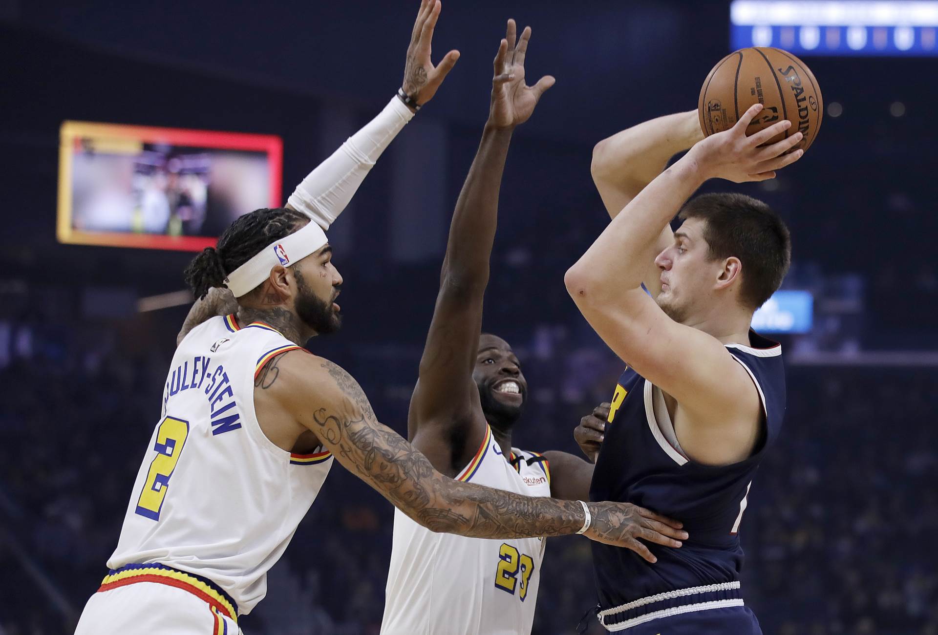  Nikola-Jokic-pogodak-za-produzetak-VIDEO-Denver-pobedio-Golden-Stejt-NBA-najnovije-vesti. 