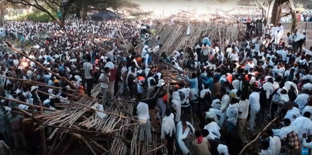  Etiopija nesreća srušila se drvena tribina 