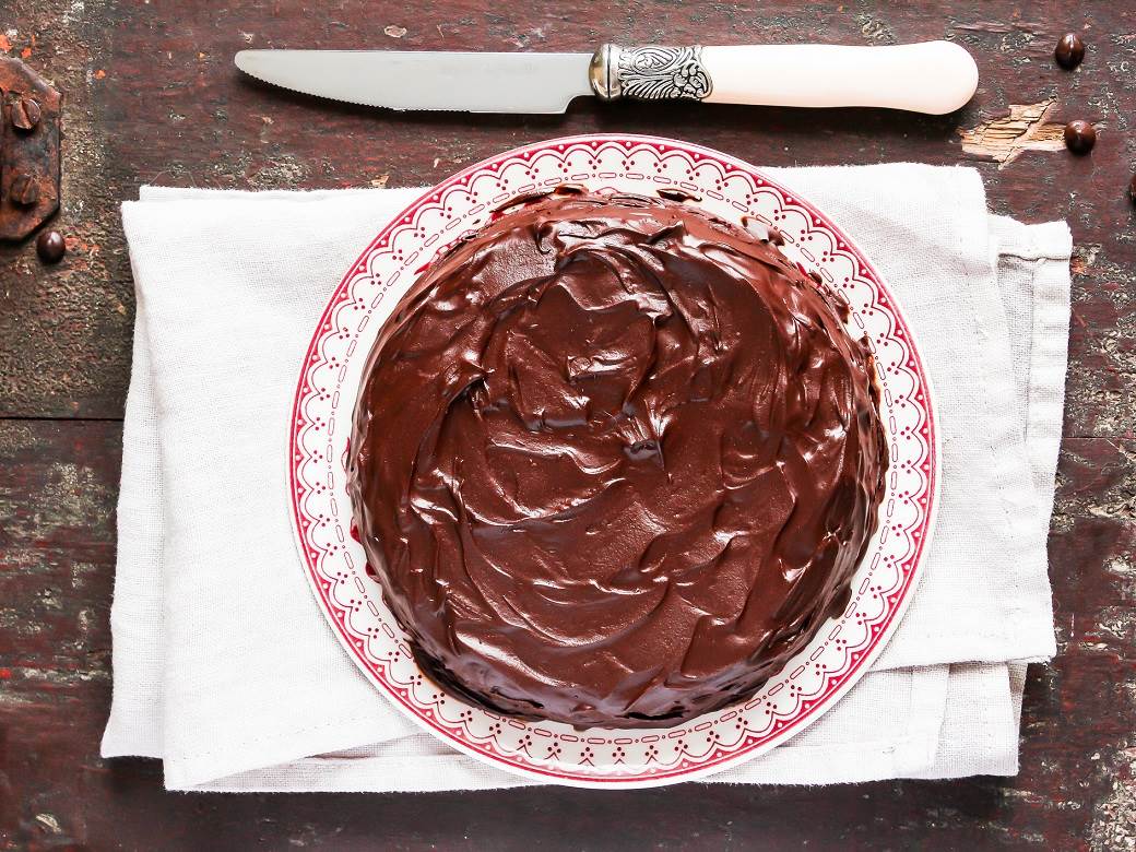  Čokoladna torta koju može da spremi svaki početnik u kuhinji 
