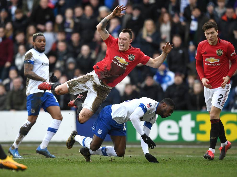  FA-kup-cetvrto-kolo-Tranmer-Mancester-junajted-los-teren-neregularni-uslovi-za-igru 