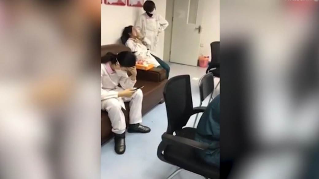  Novi šok snimak iz Kine: Pogledajte šta rade u bolnici (VIDEO) 