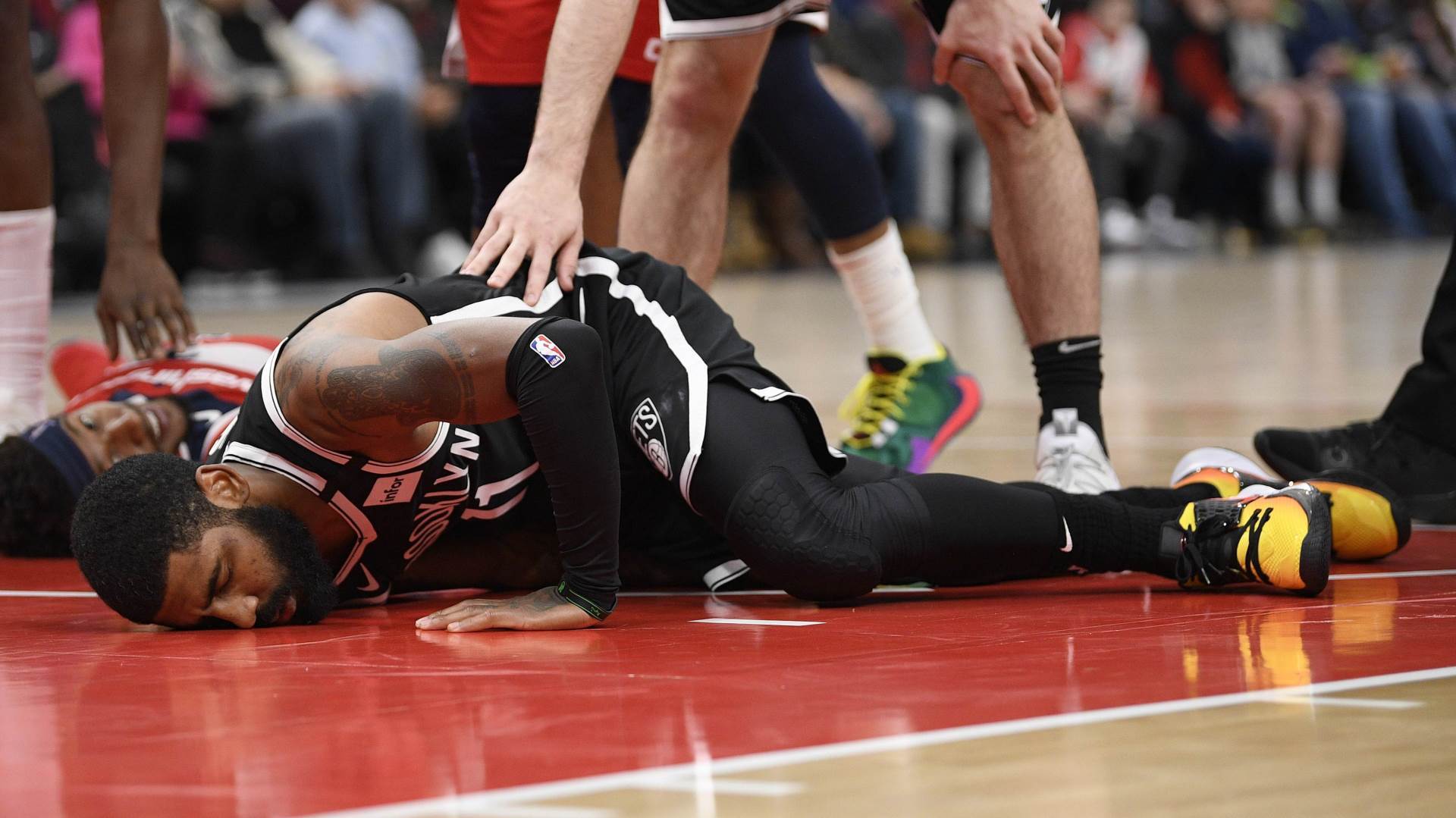  NBA-rezultati-TV-prenosi-i-vesti-Doncic-povredio-zglob-Kajri-Irving-povreda-kolena-VIDEO 