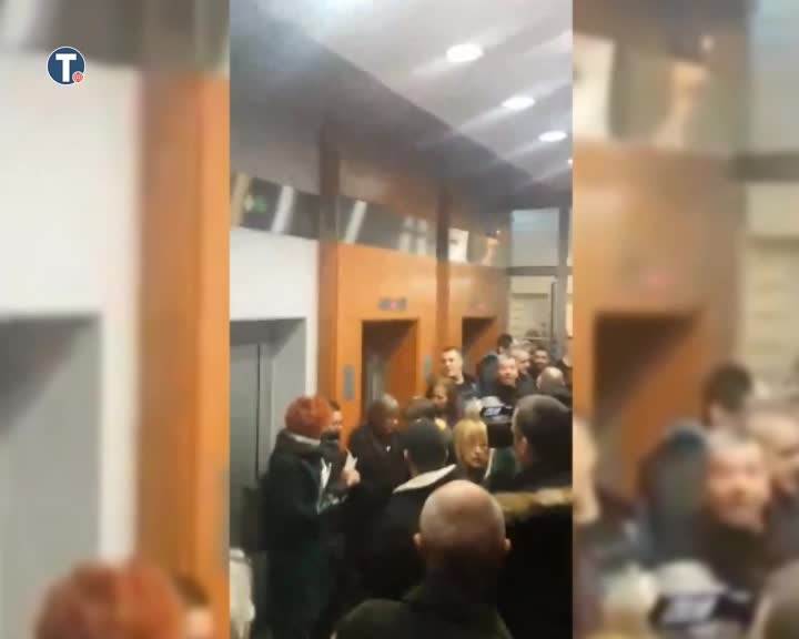  Incident na promociji knjige "U Srebrenici nije bilo genocida" (VIDEO) 