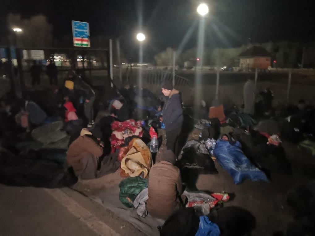  Migranti se okupili na prelazu Kelebija postavljene barikade 