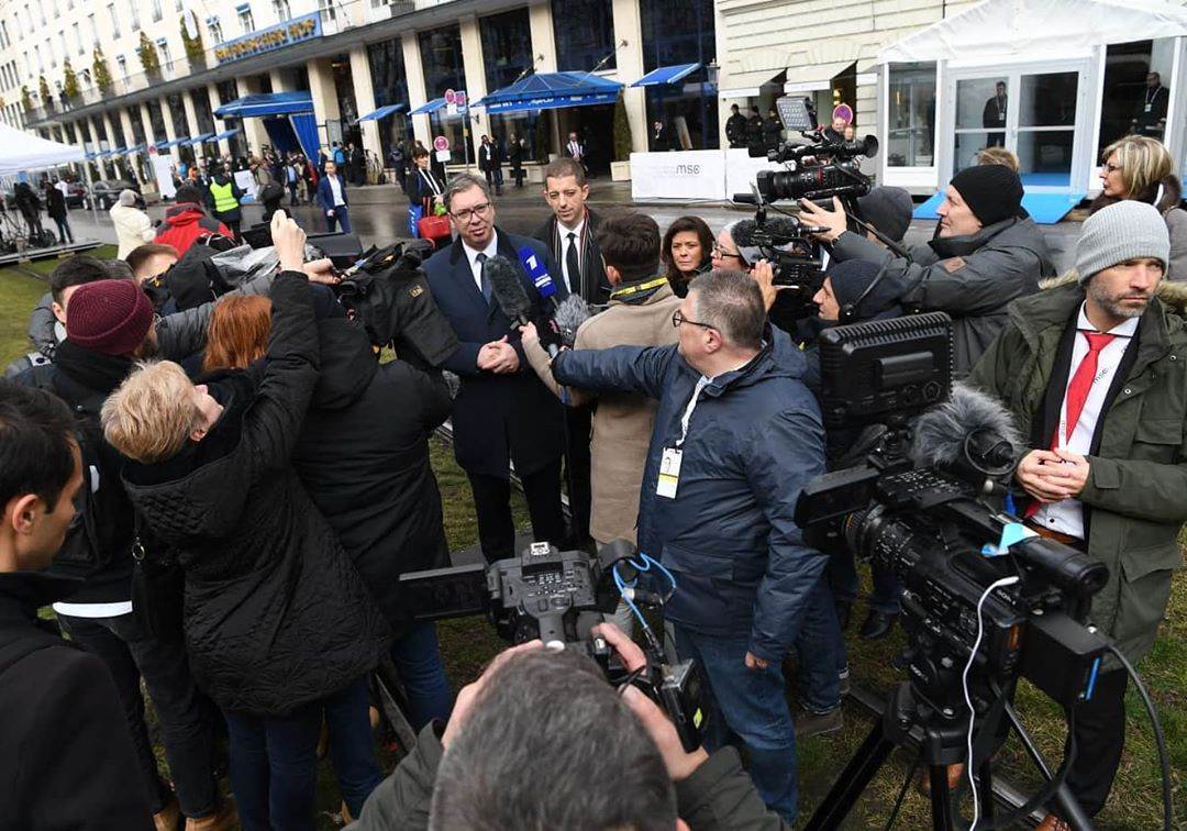  Vučić: Sutra ću da saslušam Dodika i Cvijanovićevu (VIDEO) 