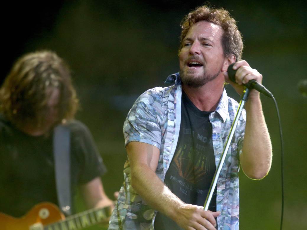  Ako želite da čujete novu Pearl Jam pjesmu uperite telefon u Mjesec! 