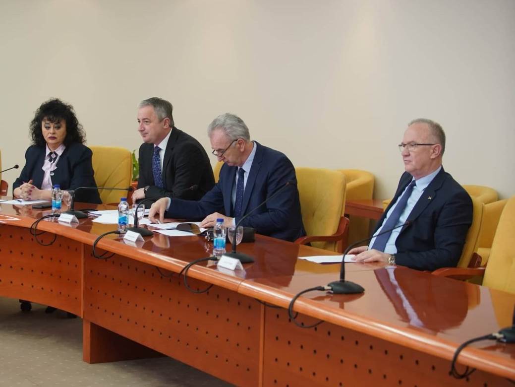  Šarović: Diplomatske akcije, umjesto jalovih poteza na domaćem planu 