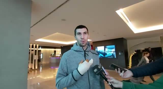  Ognjen Dobrić polomio prst - Mijenja ga Luka Ašćerić 