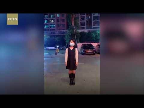  Snimak koji je dirnuo svet: Nije smela da zagrli mamu, zato je uradila... 