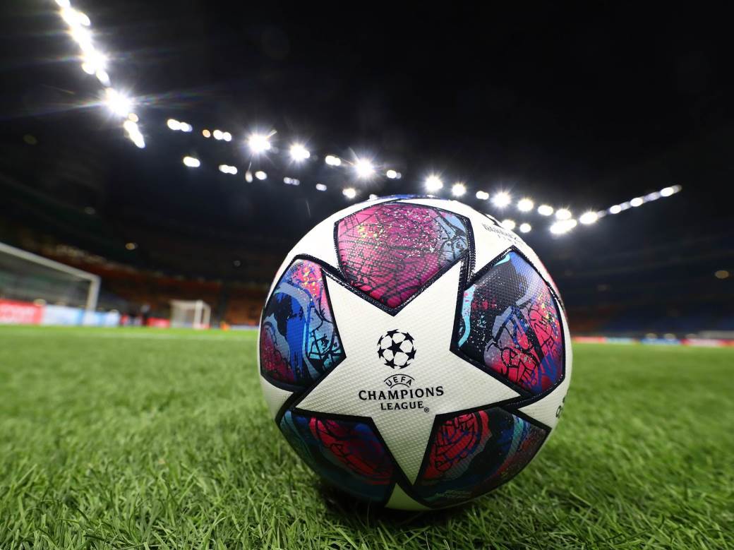  Atalanta - Valensija Ovako izgleda teren zbog kog Valensija nije htela da igra večeras... 