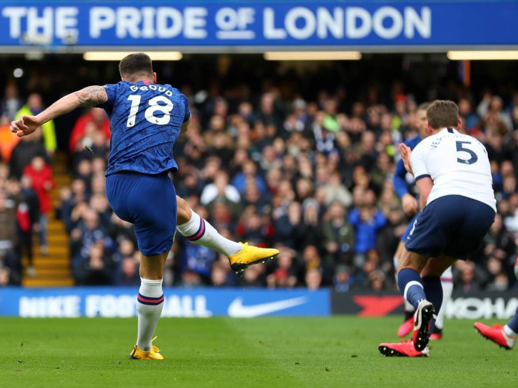  Olivije Žiru ostaje u Čelsiju 