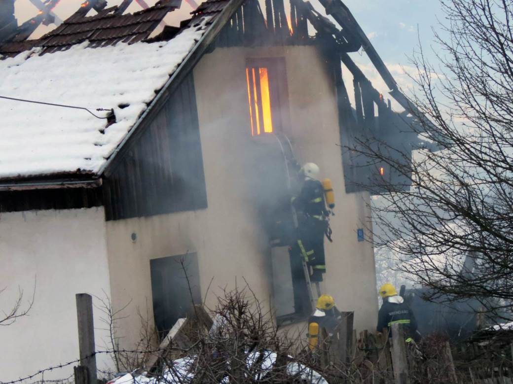  Pale požar gori kuća Trnice 