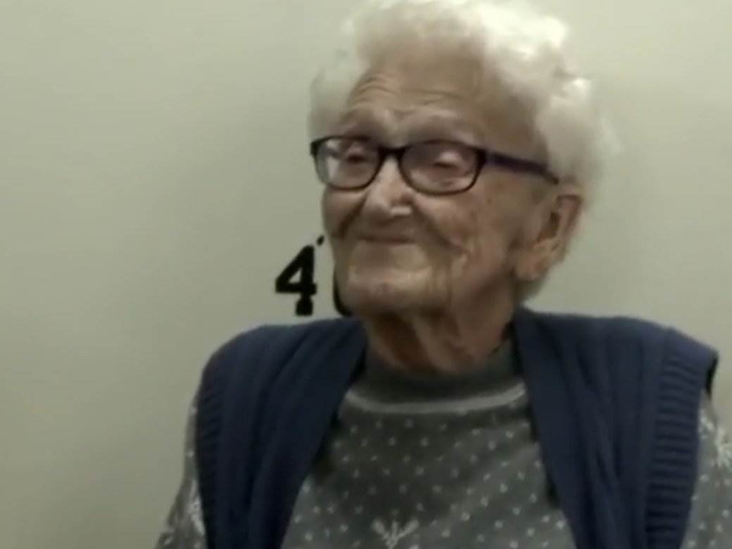  Uhapsili baku na njen 100. rođendan! 