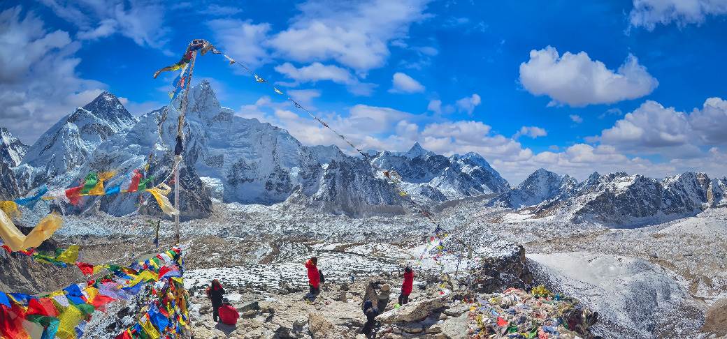  Zabrana penjanja na Mont Everest 