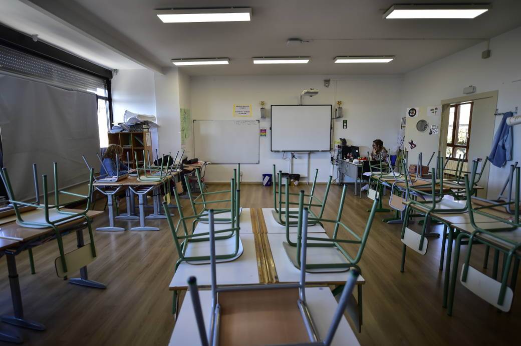  Dodik: Najvjerovatnije će biti zatvorene škole u Srpskoj 