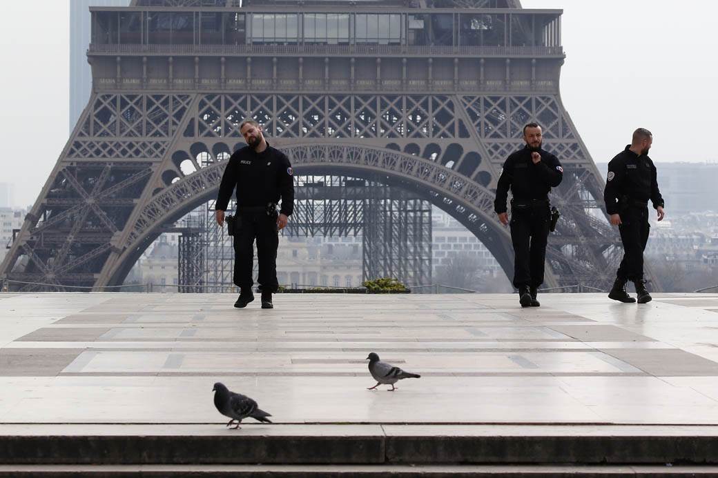  Strava u Parizu: Terorista odrubio glavu čovjeku dok je vikao "Alahu akbar"! 