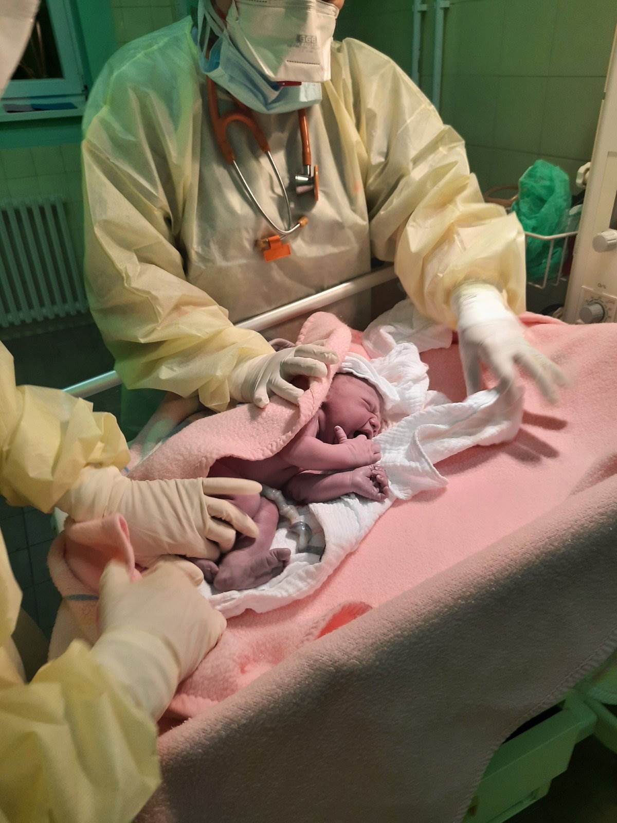  Lijepe vijesti iz Bijeljine: Rođena prva beba u izolaciji 
