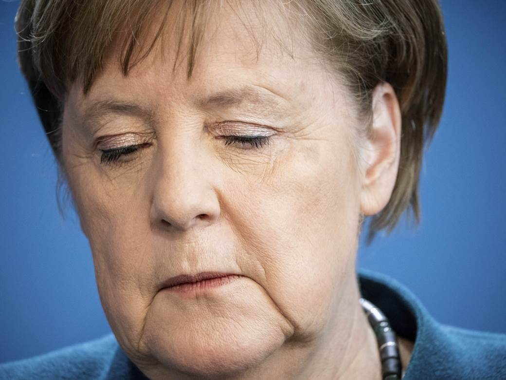  DW: Merkel se podigla iz "mrtvih" 