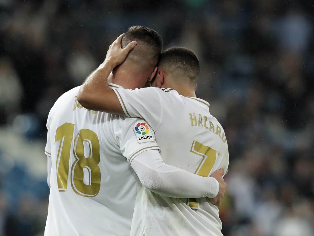  Luka-Jovic-trenira-sa-timom-Real-Madrid-Luka-Jovic-se-oporavio-od-povrede-stopala-Primer 
