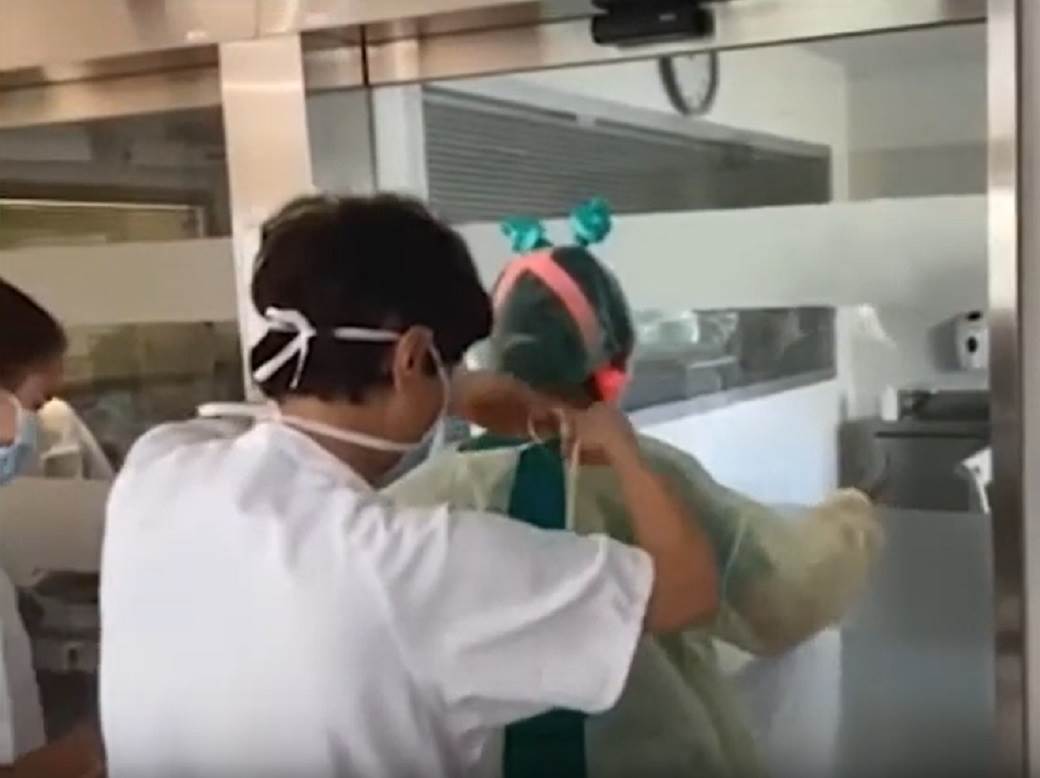 Genijalno: Doktor od maske za ronjenje napravio zaštitnu! (VIDEO) 