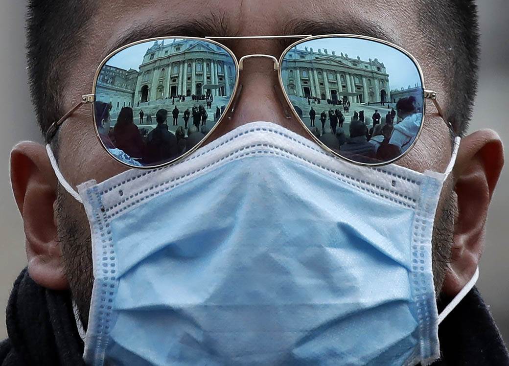  Nove mjere na snazi: Obavezne maske i zabrana privatnih okupljanja 
