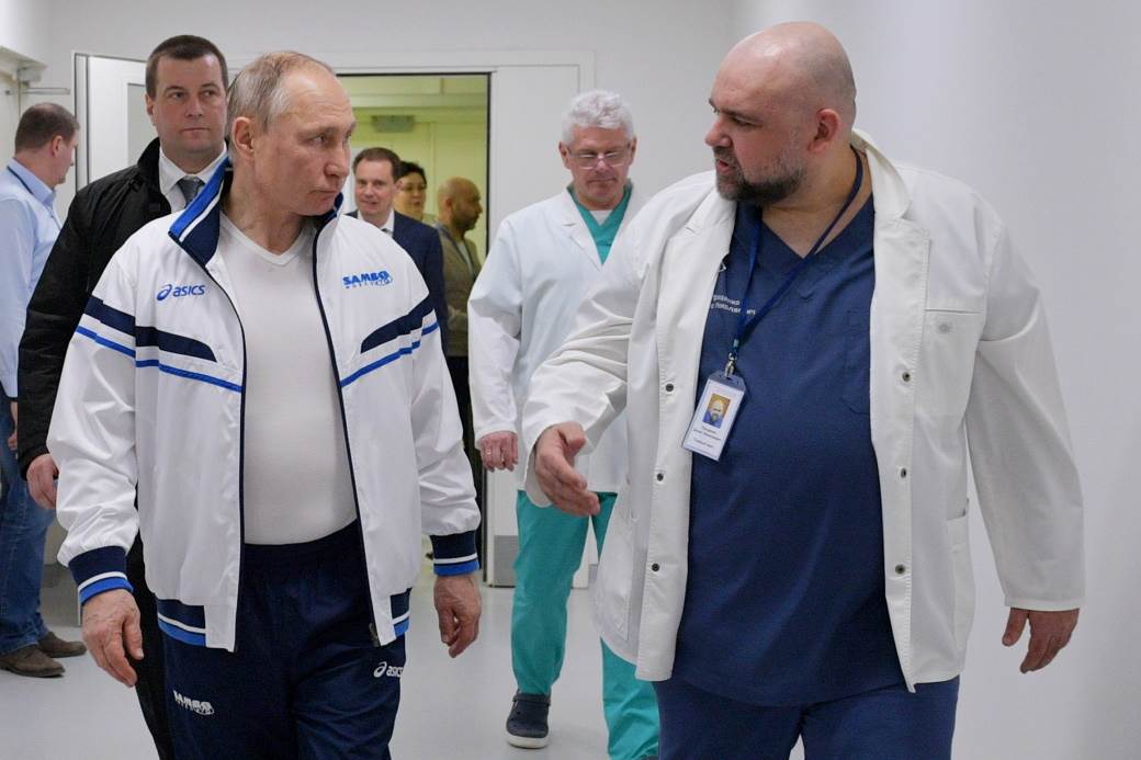  Lekar koji je dočekao Vladimira Putina zaražen korona virusom! 