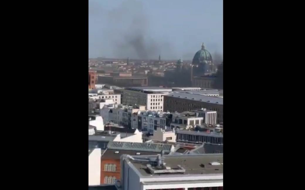  Eksplozija i požar u Gradskom dvorcu u Berlinu (VIDEO) 