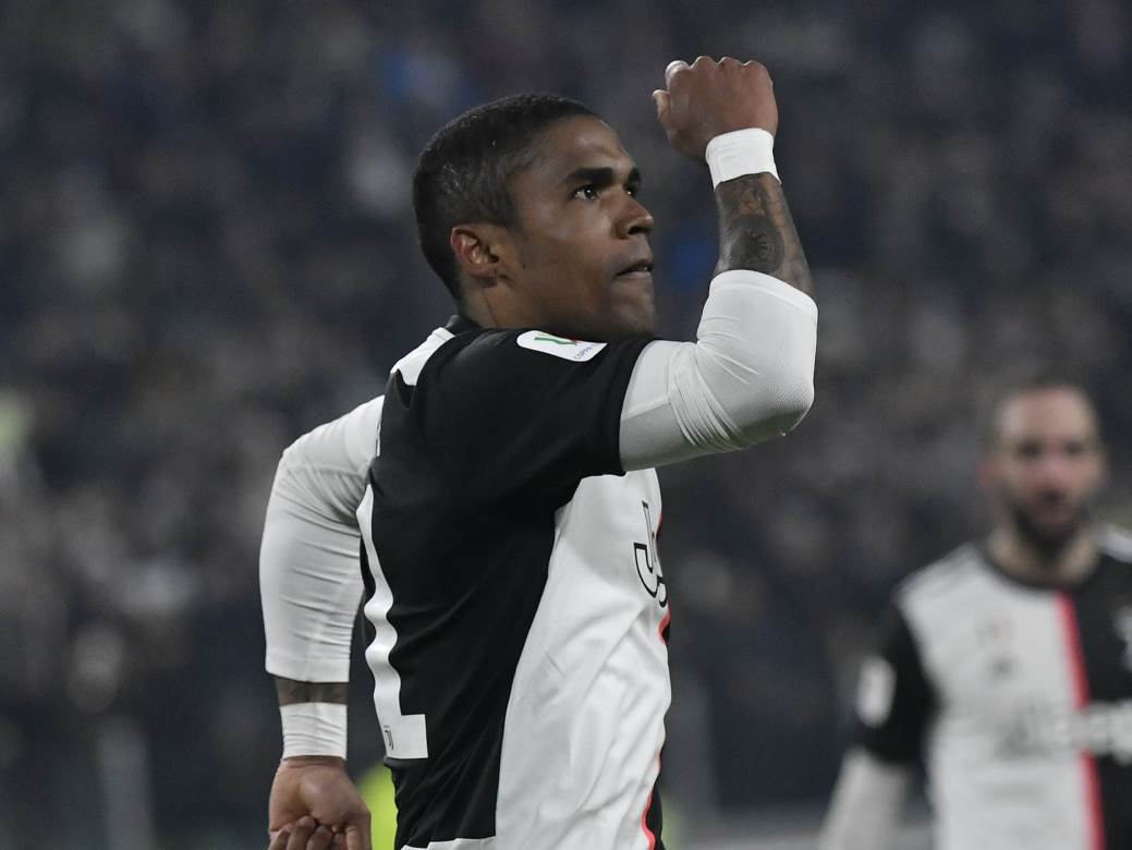  Daglas-Kosta-delio-namirnice-u-komsiluku-Brazil-Juventus 