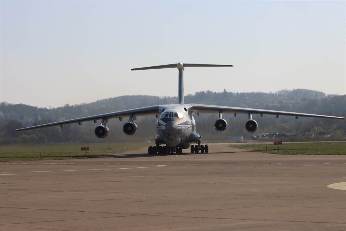  Prvi kontingent pomoći Rusije stigao na banjalučki aerodrom 