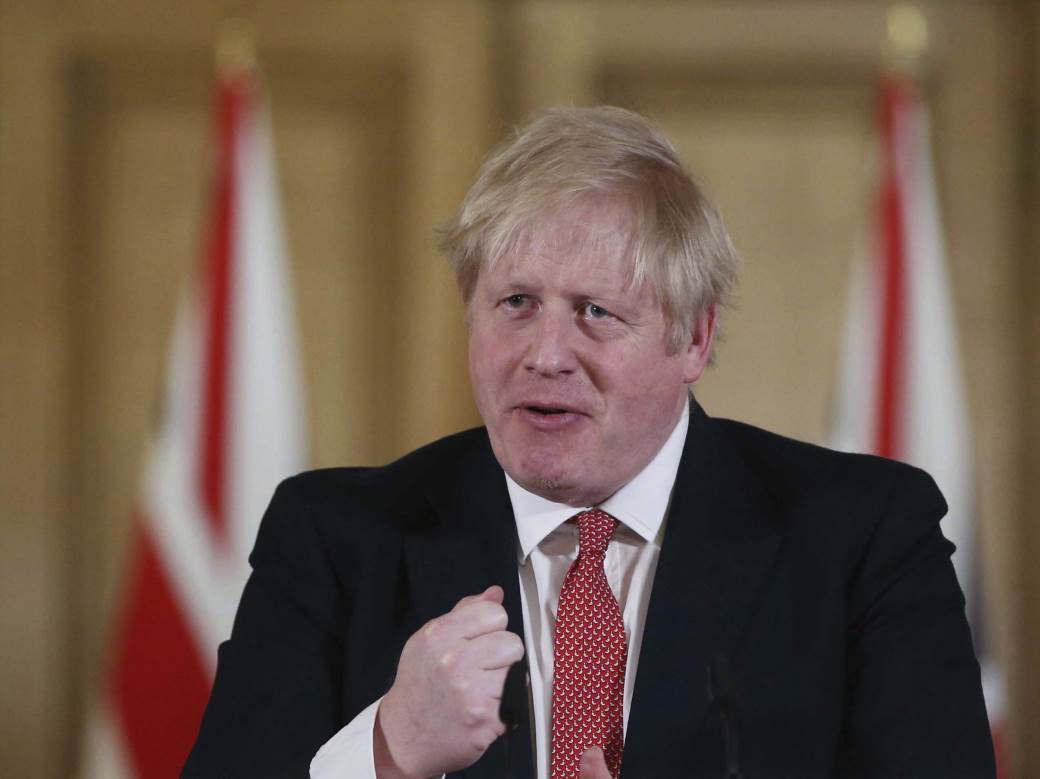  Džonson optimističan: Velika Britanija možda ukine fizičko distanciranje u junu? 