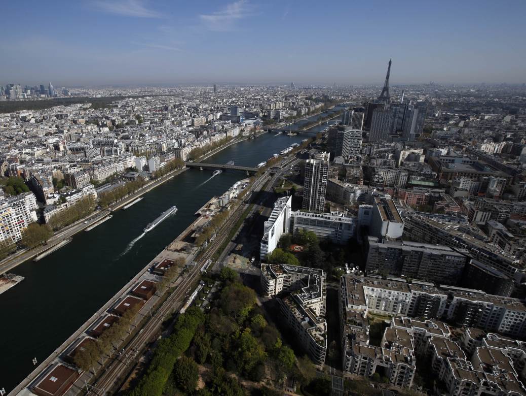  Detalji terorističkog napada u Parizu: Obezglavili nastavnika zbog karikature Muhameda! 