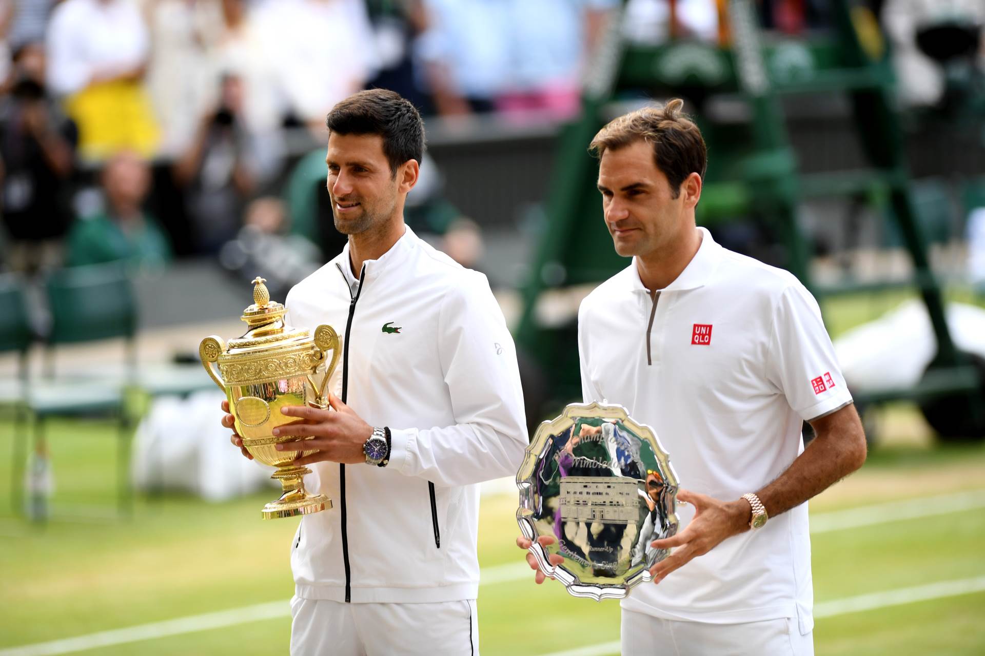  Rodzer-Federer-je-bio-uznemiren-posle-poraza-od-Novak-Djokovic-finale-Vimbldona-2019-Pol-Anakon 